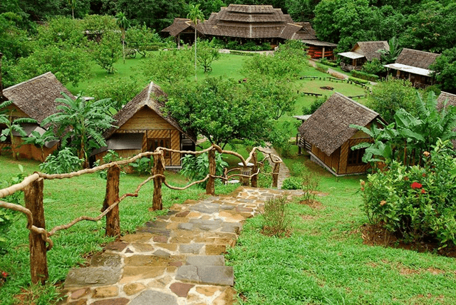 هي من الغابات العذرية في ماليزيا التي تم وضعها تحت الحماية لاهمية الاحياء النباتية الموجودة فيها بالاضافة الى وجود عدد من الحيوانات مثل الفيلة و وحيد القرن و النمور الأمر الذي جعل محمية بيلوم محمية مميزة و خاصة و كثير من مناطق هذه المحمية لم تطأها قدم انسان من قبل.